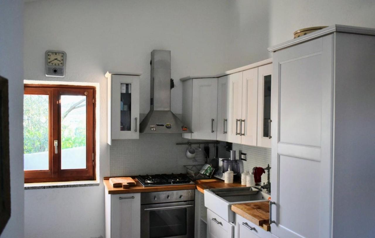 Iss Travel, Sea View Apartment Il Corbezzolo - Ground Floor With Air-Condition San Teodoro  Eksteriør billede